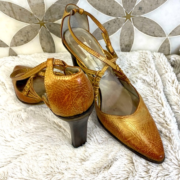 Diana Broussard Heels Pump - Picture 4 of 8